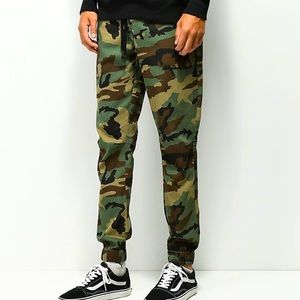 Elastic Waist Camo Jogger Pants